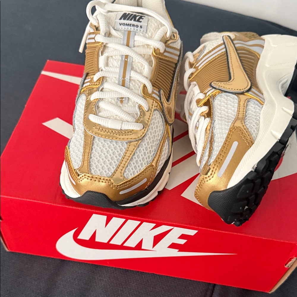 Brand new Nike Zoom Vomero 5 Women’s Gold and White Sneakers